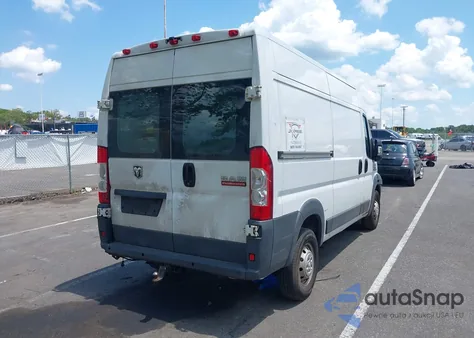 2014 Ram Promaster 1500 z USA, uszkodzony, nr VIN 3C6TRVBG1EE121443